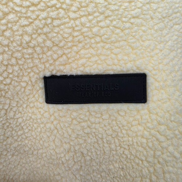 ESSENTIALS Fear of God Hoodie Yellow Sherpa Fleece Pullover – Size L – Oversized - Picture 5 of 15